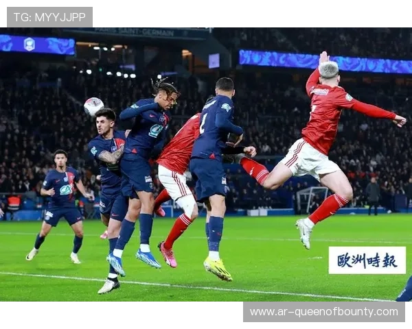 布雷斯特主场雨中激战，场地湿滑导致多次传球失误